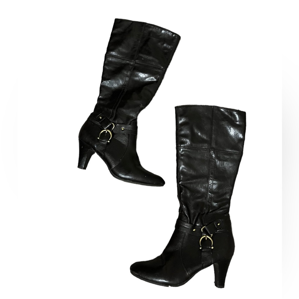 Gorgeous dark brown calf length stylish leather heeled boots!